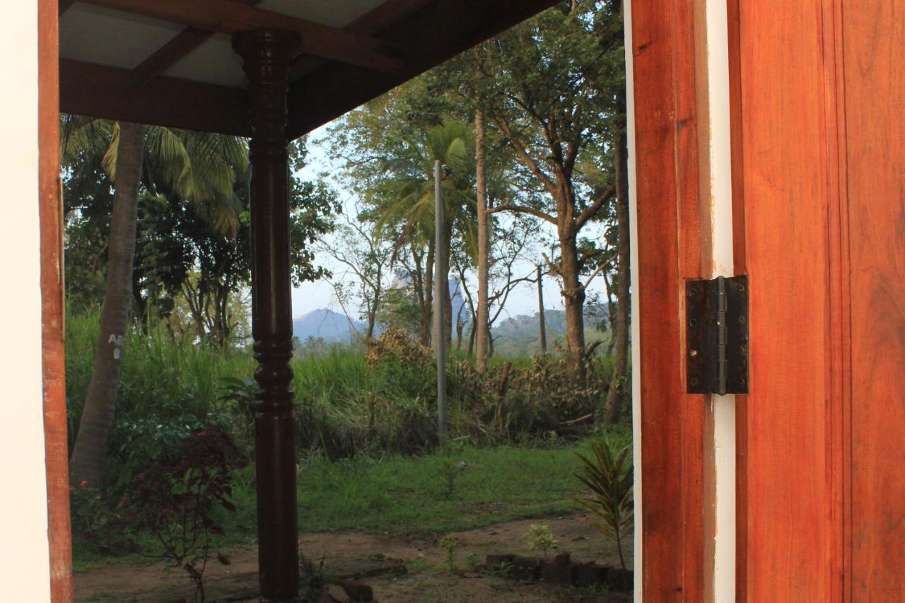 Sigiriya Hillside View Villa Exterior photo